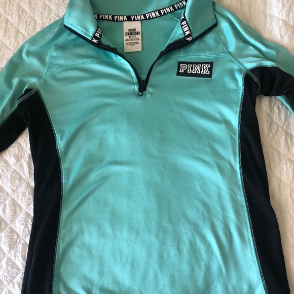 PINK Victoria's Secret Tops - PINK Victoria Secret Ultimate workout hoodie
